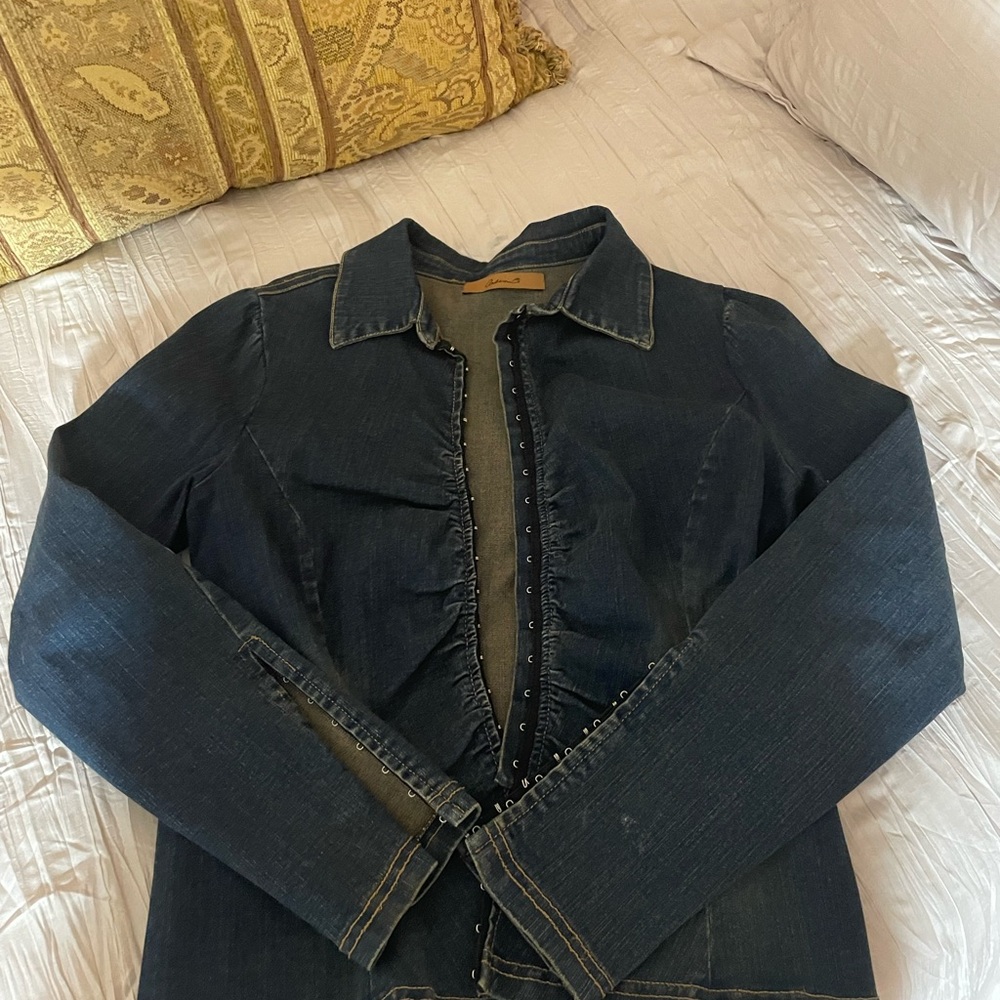 Arden B Blue Jean Denim Jacket with Hook& Eye Closures Size L